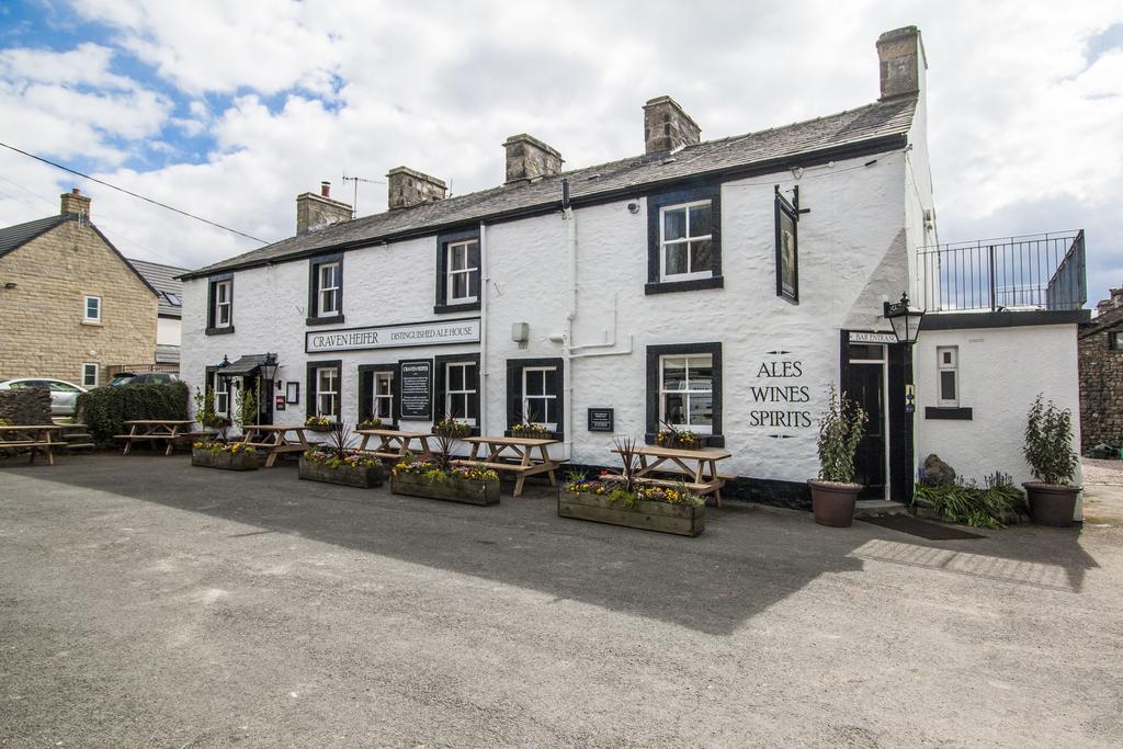 Craven Heifer Hotel Ingleton  Exterior photo